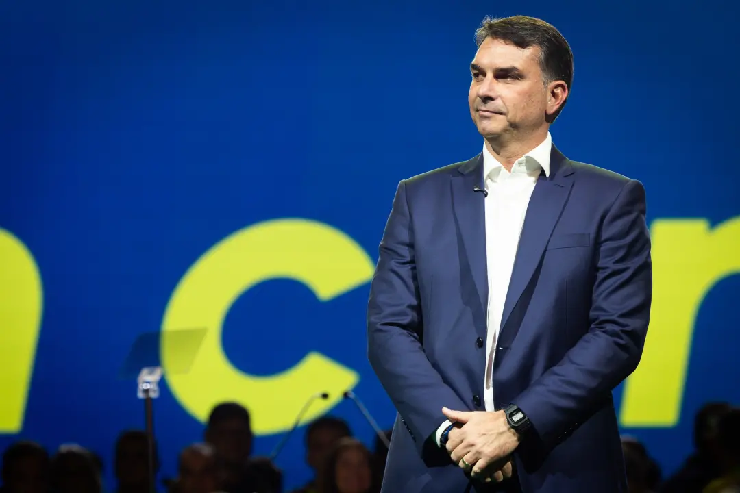 Flávio Bolsonaro tem o número 22 para a presidência em 2026, com Alfredo Gaspar como vice. Acho importante que a galera…