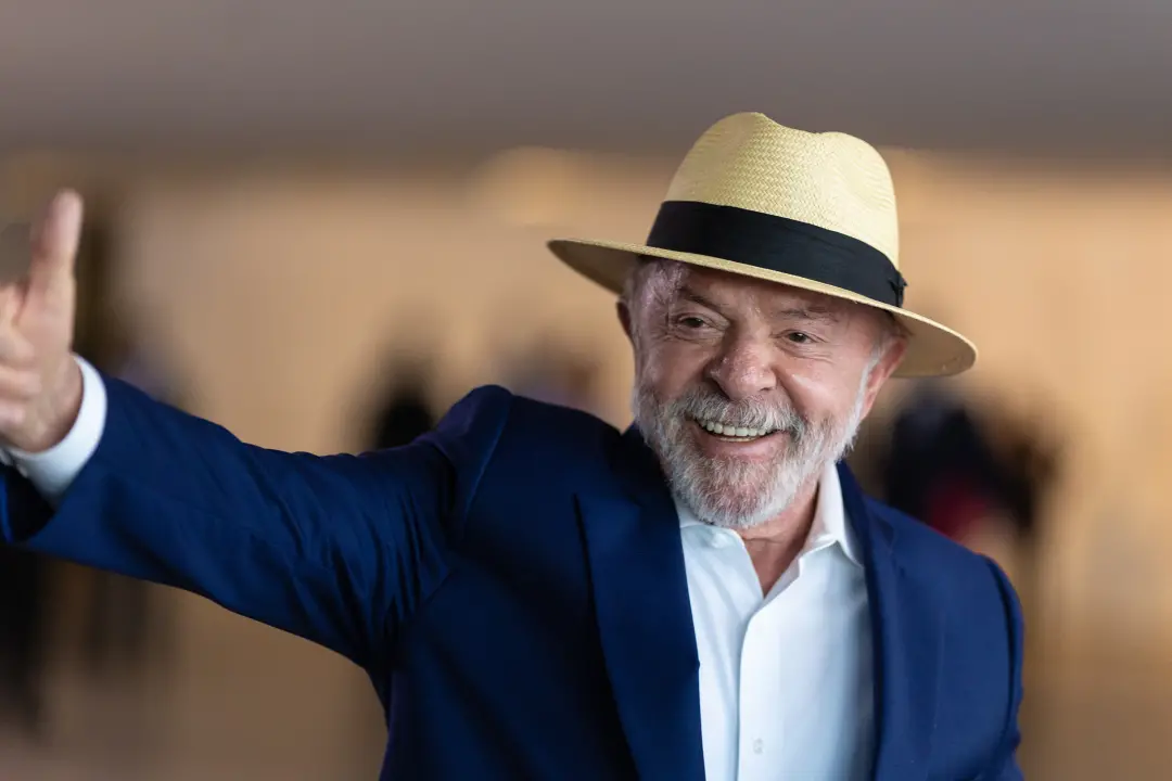 Lula, número 13, disputa a Presidência em 4 de outubro de 2026, com Alckmin no vice. É um momento de definir rumos, e p…