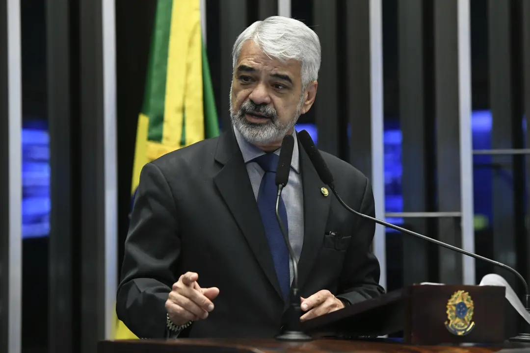 Humberto Costa busca o terceiro mandato no Senado por Pernambuco, com o número 130. É bom ter opções claras nas eleiçõe…