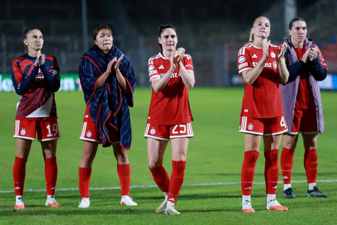Bayern vence o Benfica por 3 a 0 na UEFA Women’s Champions League, conseguindo a primeira vitória da temporada após um …