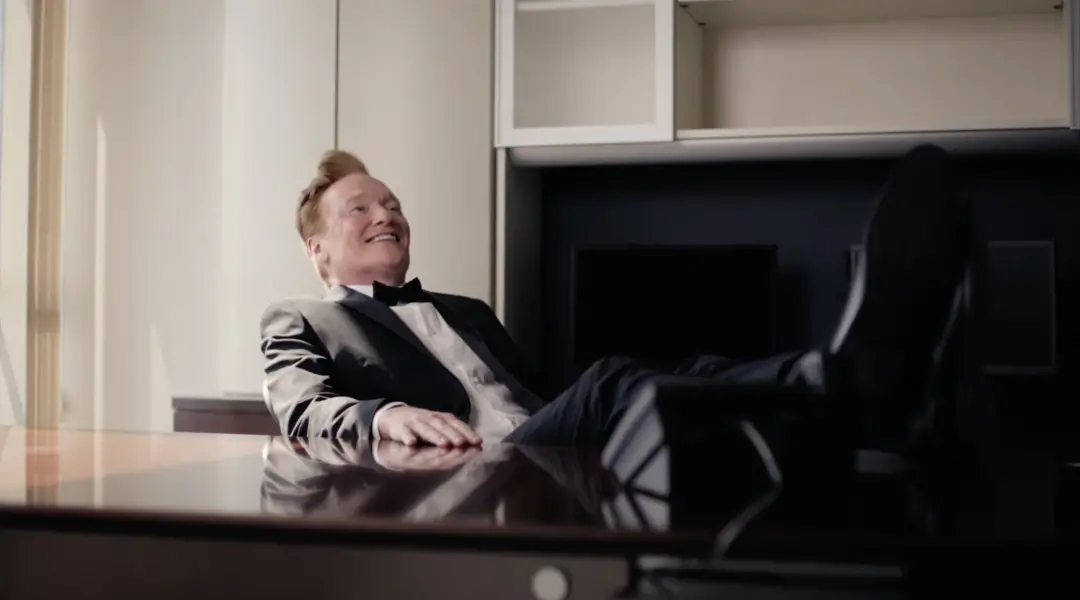 Conan O Brien diz que a falta de salas de roteiro é um problema real para os comediantes. Ele lembra da época quando co…
