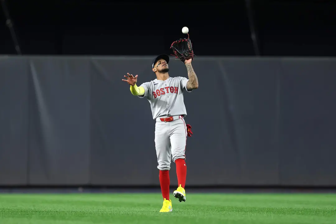 Rafaela, jogador do Boston Red Sox, está jogando com cautela nos playoffs, devido a uma lesão no isquiotibial. Manter a…