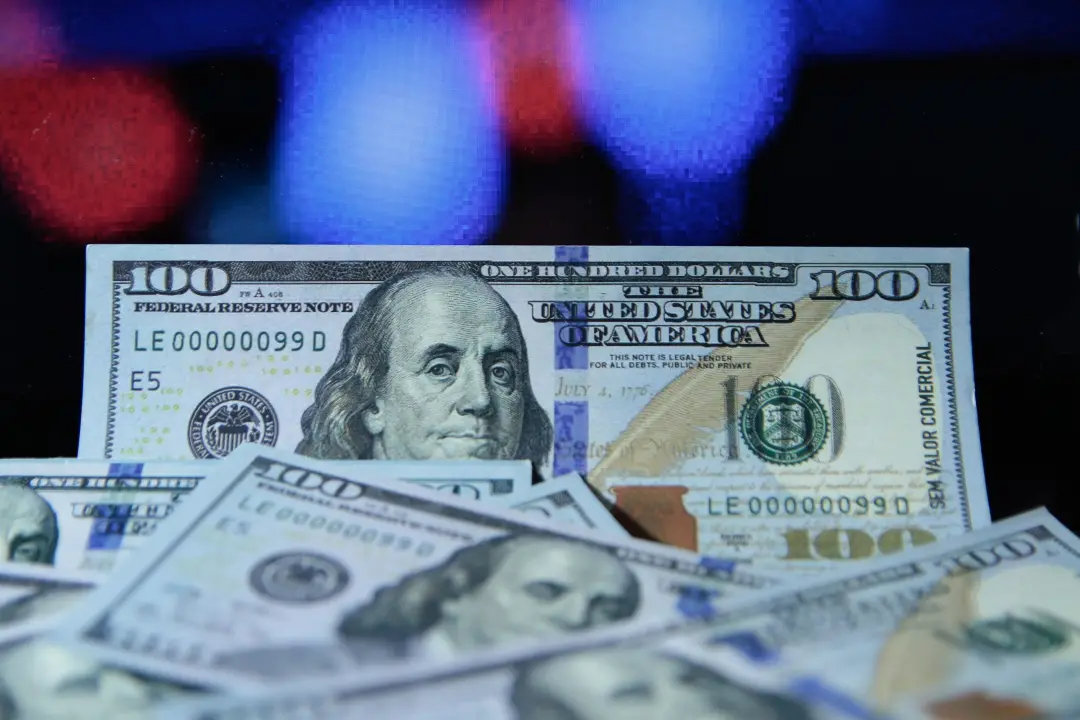 Dólar caiu com a inflação americana diminuindo a expectativa de alta do juro dos EUA. Isso dá um fôlego para a Bolsa su…