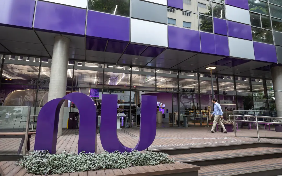 Nubank nega negociação de compra da Monzo, fintech britânica, para a SEC. A companhia reforça foco em consolidar o Bras…
