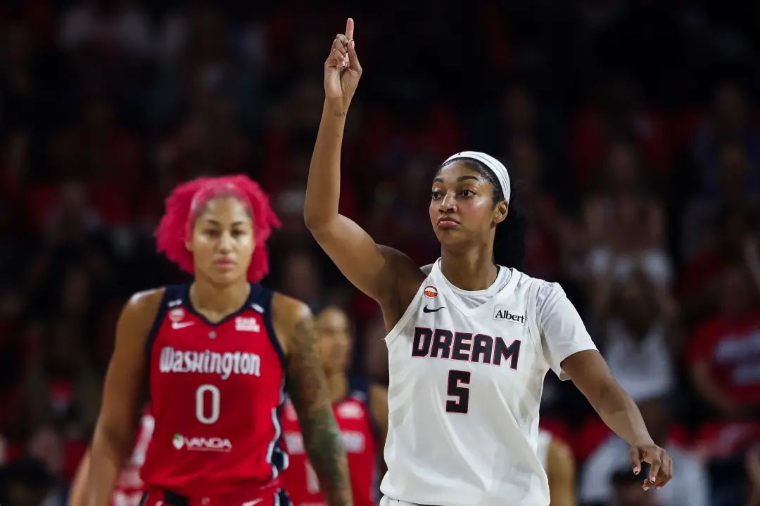 Angel Reese levou um tecnico no jogo 2, enquanto o Atlanta Dream venceu o Washington Mystics por 93 a 75, garantindo o …