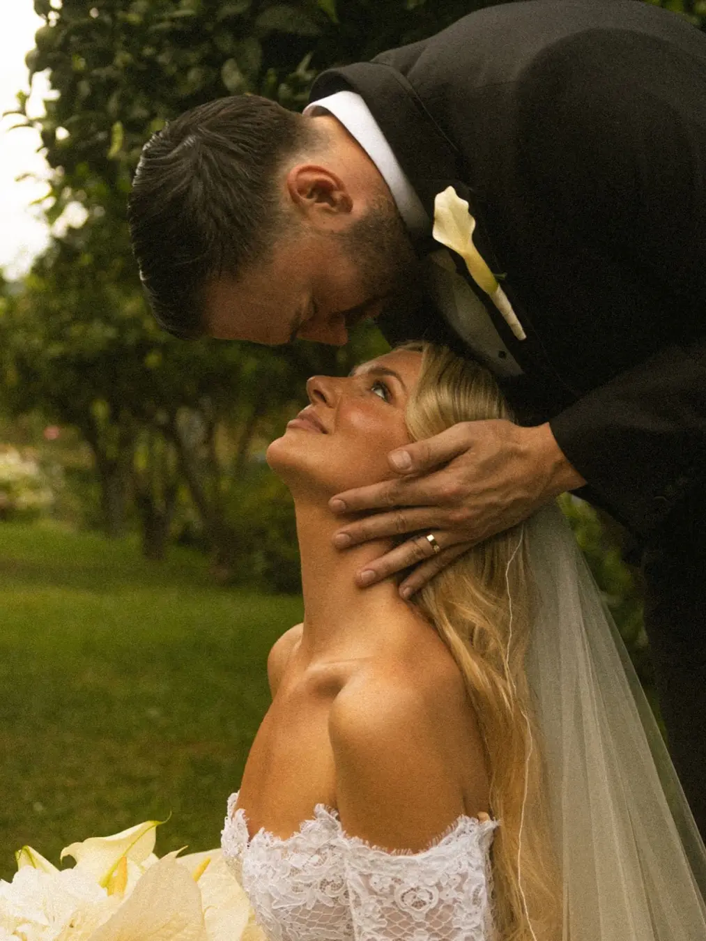 Ravello, Itália, foi o local do casamento de Casey Douglass e David Atkinson com 38 convidados. Escolher um evento simp…