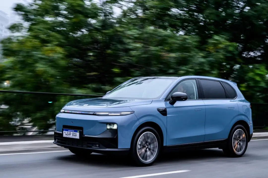 SUV chinês B10 chegou por R$ 179.990 com tração elétrica e gerador a gasolina. A tecnologia REEV amplia no Brasil, mas …