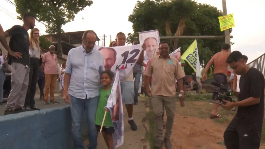 Alexandre Kalil visitou Venda Nova em Belo Horizonte e defendeu apoiar empresários para aumentar a arrecadação, investi…