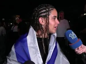 Voo para Israel teve incidente onde passageiros e tripulação mencionaram trabalho em equipe. Em situações assim, a orga…