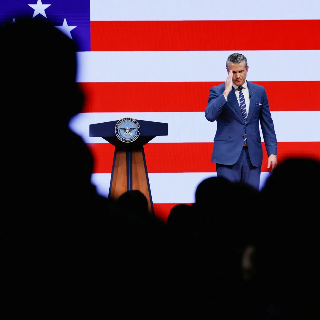 Pete Hegseth manteve o cargo projetando uma imagem forte, mas o relacionamento com os legisladores Republicanos piorou.…