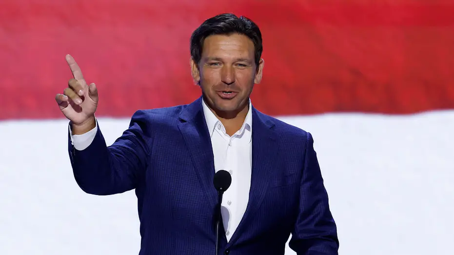 DeSantis uniu republicanos em Osceola County, Florida, defendendo a governança de Florida como modelo para Washington. …