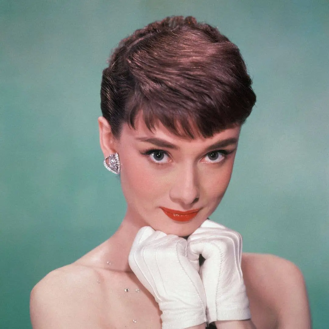 Filho de Audrey Hepburn negou que a atriz dos anos 60 tivesse transtorno alimentar, afirmando que a mãe cozinhava e com…