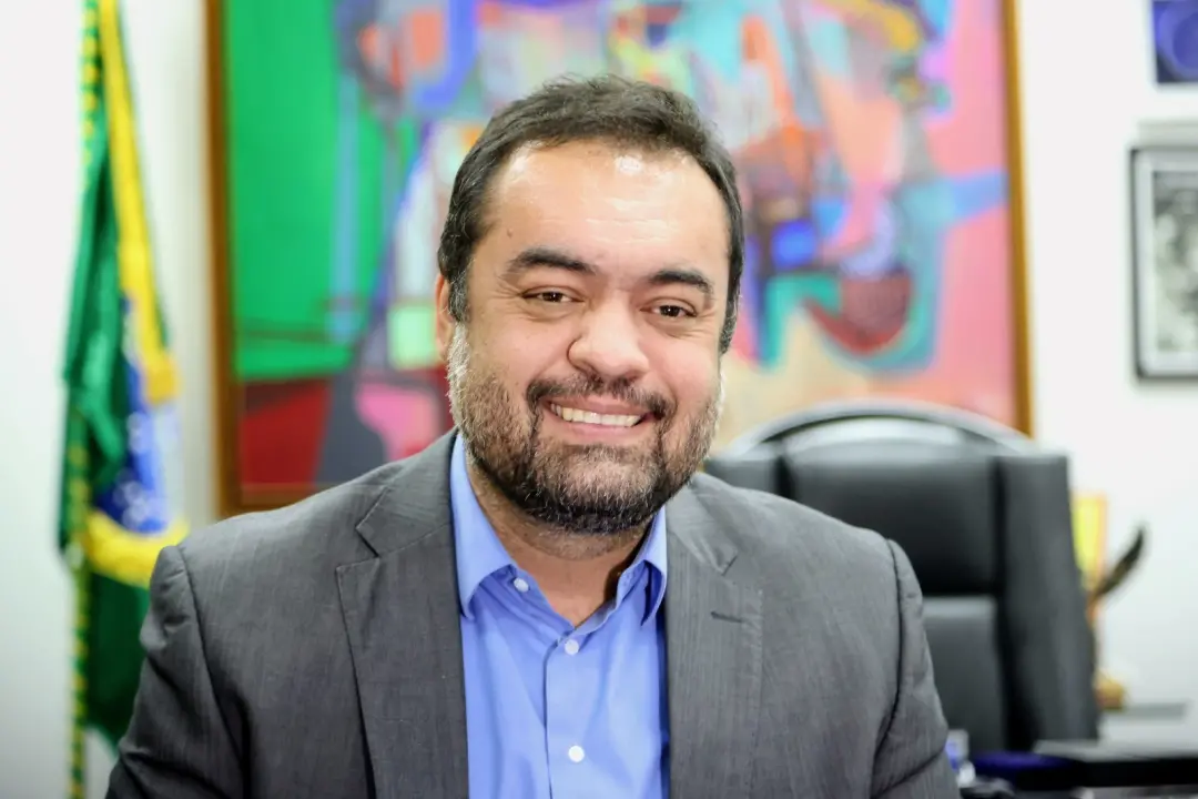 Aumento de 47 por cento nos cargos comissionados na gestão de Claudio Castro. Os gastos mensais subiram 90 por cento ne…