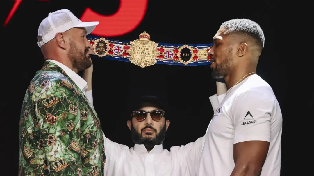 Tyson Fury e Anthony Joshua conversaram em Londres antes do combate em Cardiff, prometendo um confronto de tudo ou nada…