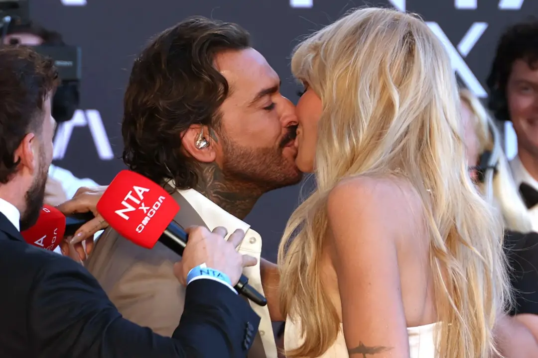 Pete Wicks deu umas indiretas nas ex Maura Higgins e Megan McKenna ao falar sobre como ele e Olivia Attwood se conhecer…
