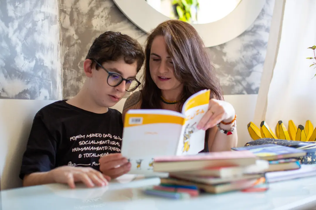 Projeto permite dedução integral do IR para gastos com educação de autistas, como mensalidades e acompanhante especiali…