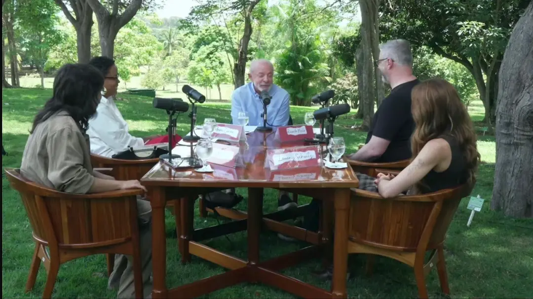 Lula confirmou entrevista no Flow podcast às 20h45, mesmo horário do debate da TV Globo. A ausência no debate tira dele…