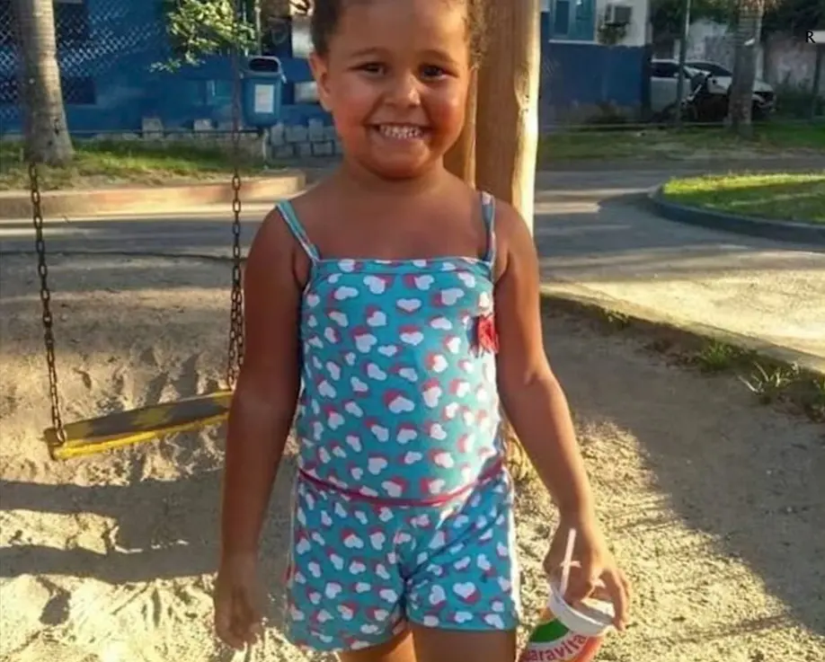 Niterói, RJ. Senador Flávio Bolsonaro atuou na defesa do policial acusado de matar Ana Clara Gomes Machado, uma menina …