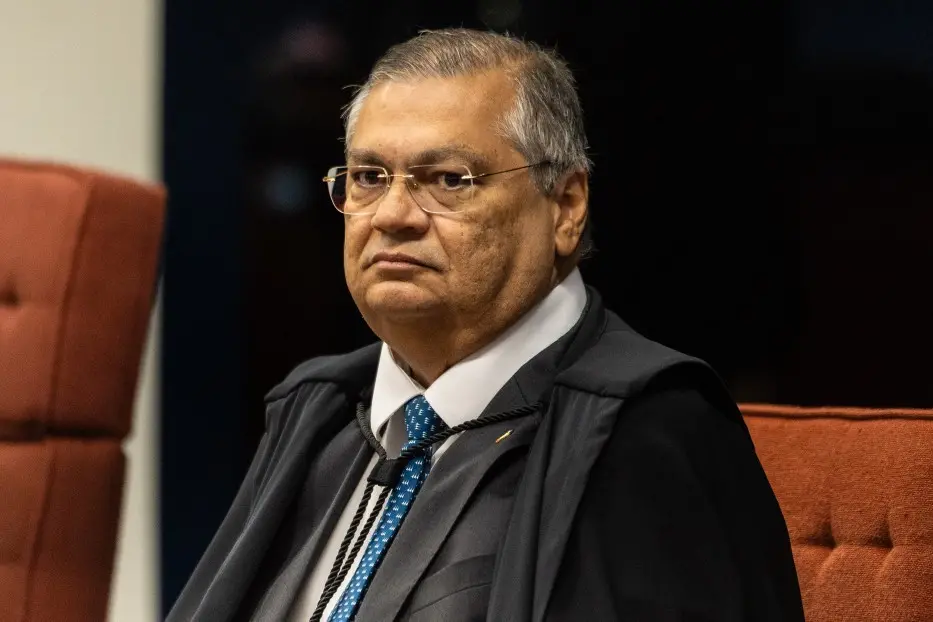 Flávio Bolsonaro pediu ao STF que Flávio Dino seja considerado suspeito em processos envolvendo Lula, a eleição de 2026…