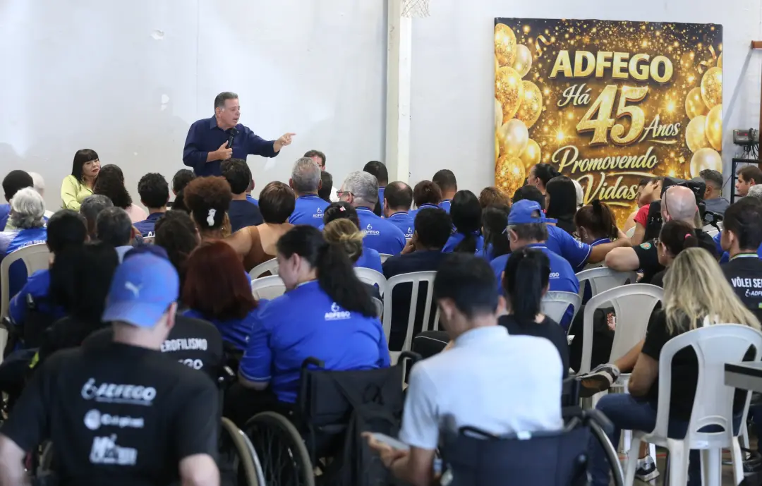 Marconi Perillo visitou a ADFEGO em Goiânia e prometeu apoio para construir uma fábrica de órteses e próteses. É bom ve…
