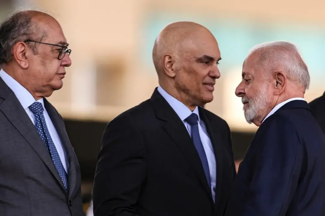 Lula defendeu reforma no Judiciário, dizendo que a Suprema Corte perdeu credibilidade. Ele propôs um conselho para esco…