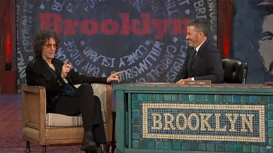 Howard Stern alertou que a ABC teria que pagar caro se algo desse errado com o show de Jimmy Kimmel. Ele frisou que Kim…