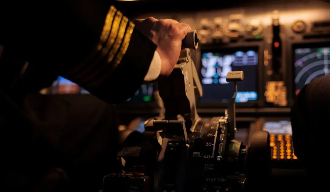 Voo da flydubai perdeu mais de 14 mil pés em 30 segundos depois de briga na cabine de comando sobrevoando a Arábia Saud…