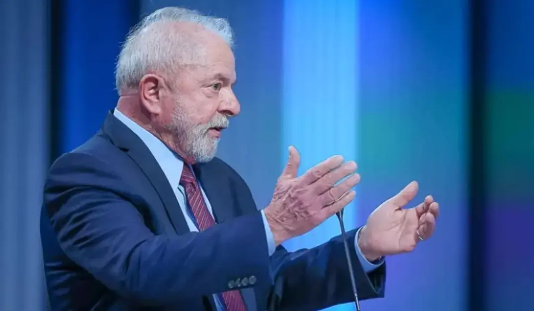 Lula não vai ao debate da Globo desta quinta, dia 1. A ausência dele deixa o espaço vazio, e a dinâmica de perguntas va…