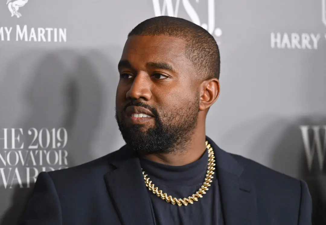 Kanye West teve shows cancelados na Rússia para outubro, após a Gazprom Arena avisar que nenhum contrato tinha sido ass…