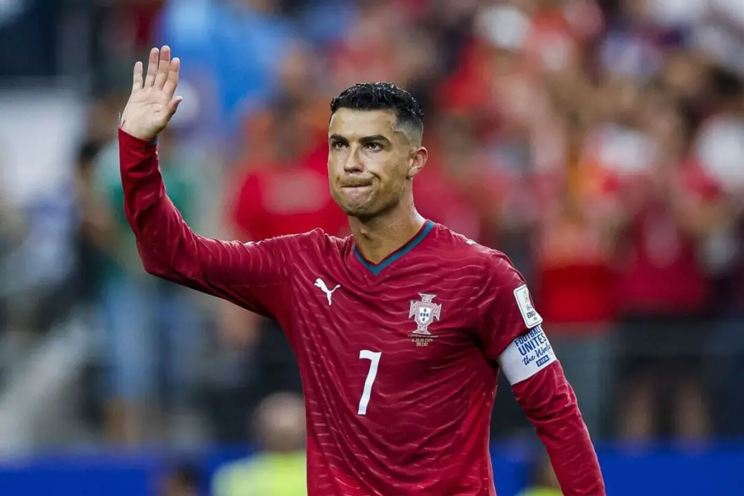 Cristiano Ronaldo deixou o acampamento da seleção em Copenhague, enquanto a Federação Portuguesa confirma a ausência de…