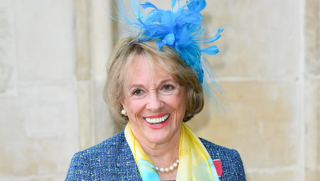 Dame Esther Rantzen, apresentadora com prêmios BAFTA, faleceu aos 86 anos. Ela lutou contra câncer de pulmão desde 2023…