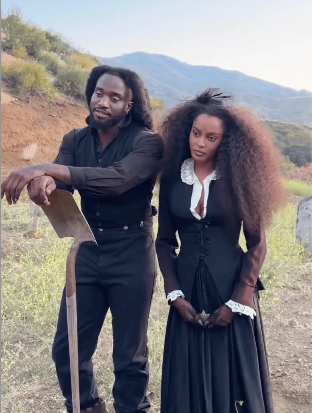 Ciara Miller comentou sobre o desejo dos fãs de vê-la namorar Shaboozey, dizendo que a internet quer casar ela com qual…