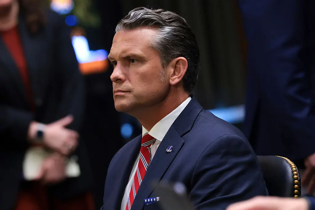 Pete Hegseth vai revelar cortes de 20% nos cargos de generais e almirantes do exército americano. Essa redução dobraria…