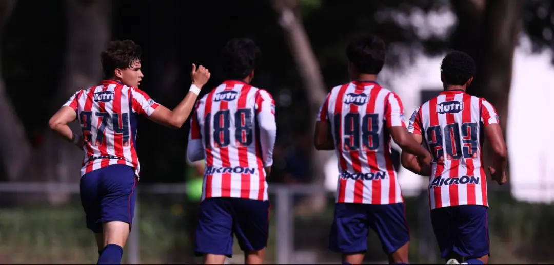 U-21 e U-19 do Chivas jogam contra Juárez no Verde Valle no dia 2 de outubro. A organização do futebol de base é import…