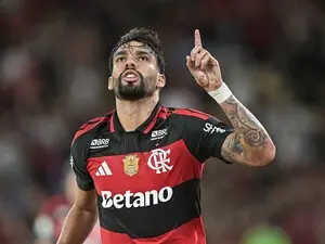 Flamengo faz as contas sem considerar a bet e ainda carrega dívida por reforço. É um cenário de desequilíbrio, onde o c…
