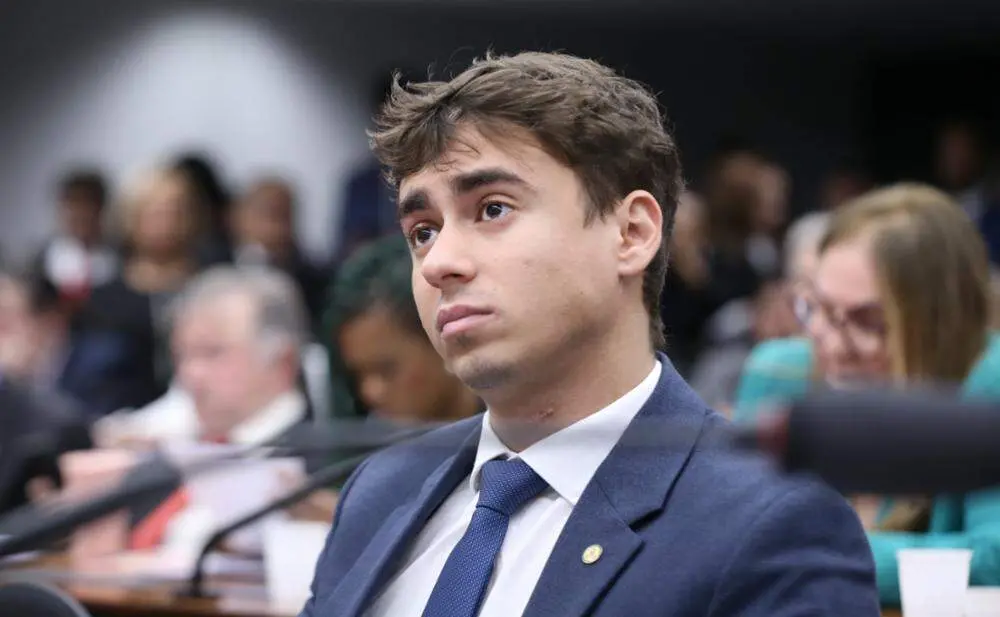 Ministra do TSE mandou apagar publicação de Nikolas Ferreira que ligava fala de Lula a crimes contra crianças. A decisã…