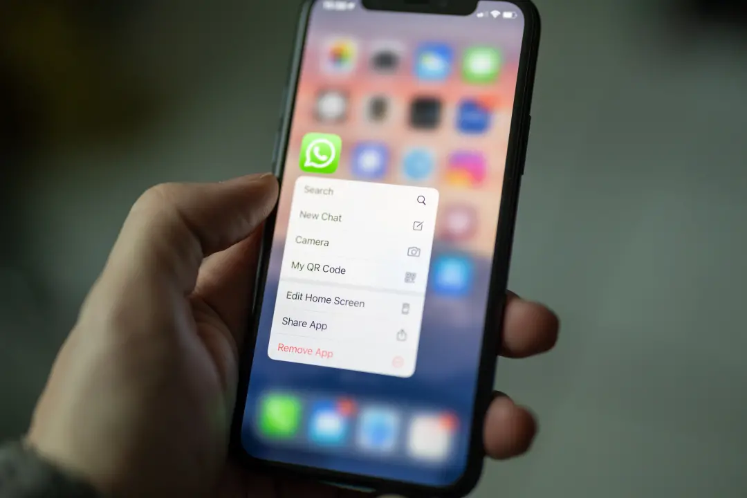 WhatsApp libera controles parentais para adolescentes no Brasil. Pais agora podem definir como os menores usam o aplica…