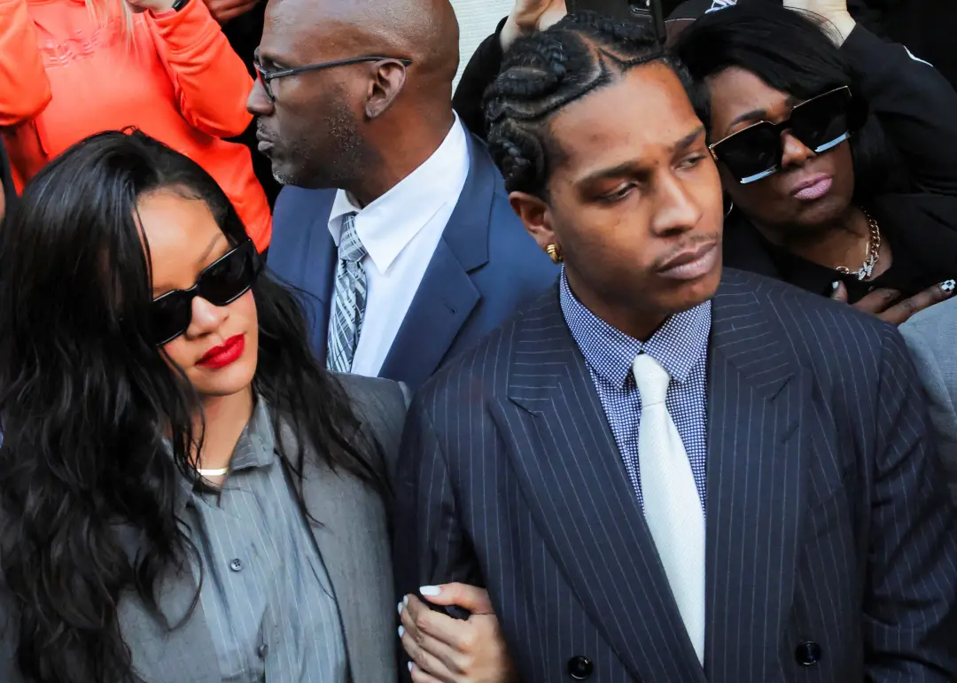 Mulher da Flórida foi indiciada por tentativa de homicídio após atirar na casa de Rihanna, com 14 acusações criminais. …