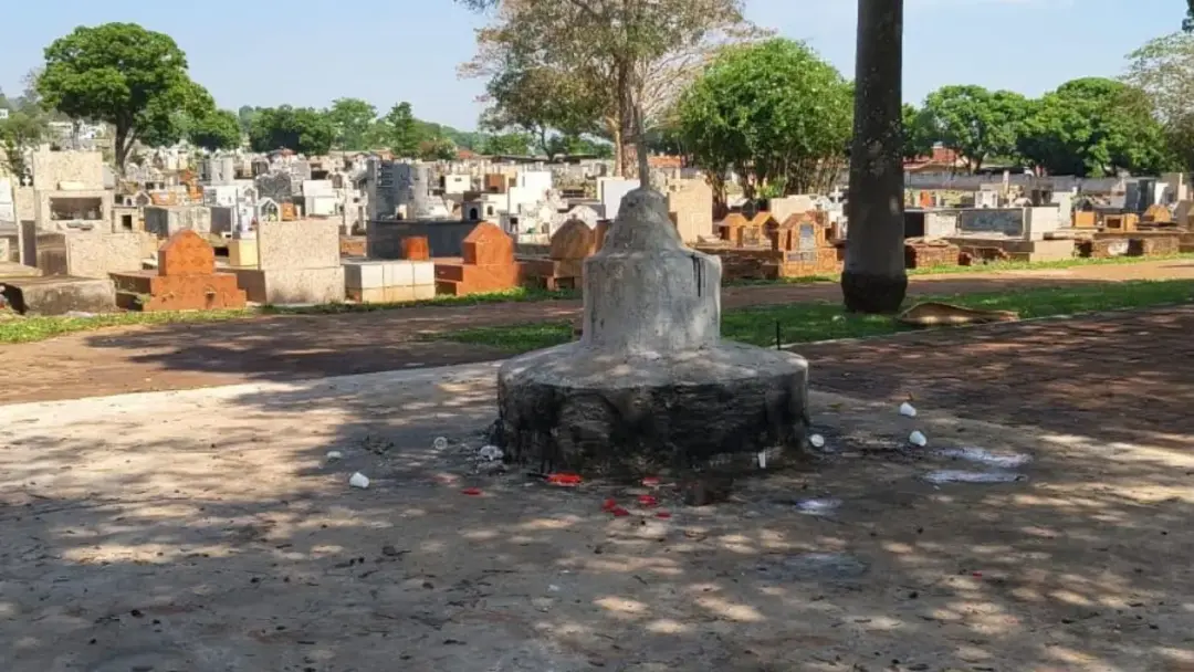 Homem de 27 anos foi preso em Goiânia com crânio humano depois de suspeita de matar alguém em cemitério. A alegação de …