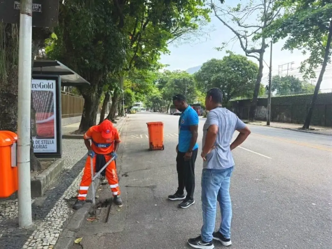 Leblon recebe operação de zeladoria na Avenida Afrânio de Melo Franco até sexta-feira. A união de equipes da Comlurb, C…