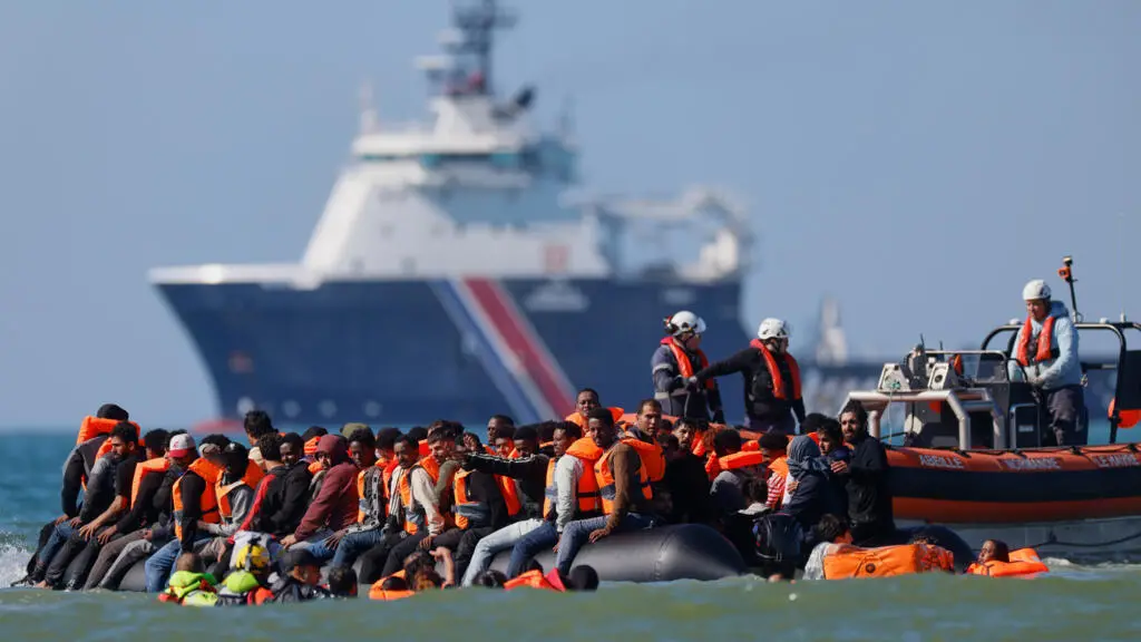 O acordo entre Reino Unido e França para troca de migrantes foi cancelado. A ideia era parar o esquema dos contrabandis…