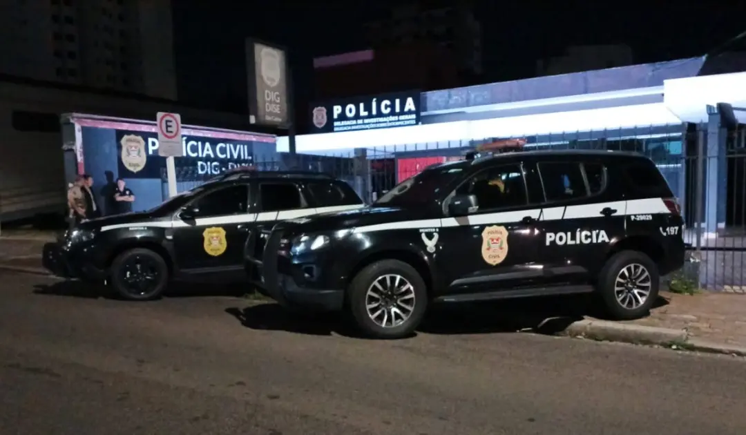 Casal preso em São Carlos e Ribeirão Preto por vender drogas sintéticas, remédios abortivos e maconha gourmet. A fachad…