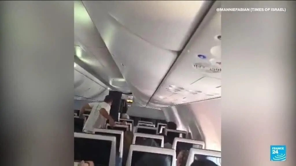 Um piloto de voo com destino a Tel Aviv tentou causar um acidente forçado em terra no Oriente Médio. A queda brusca de …