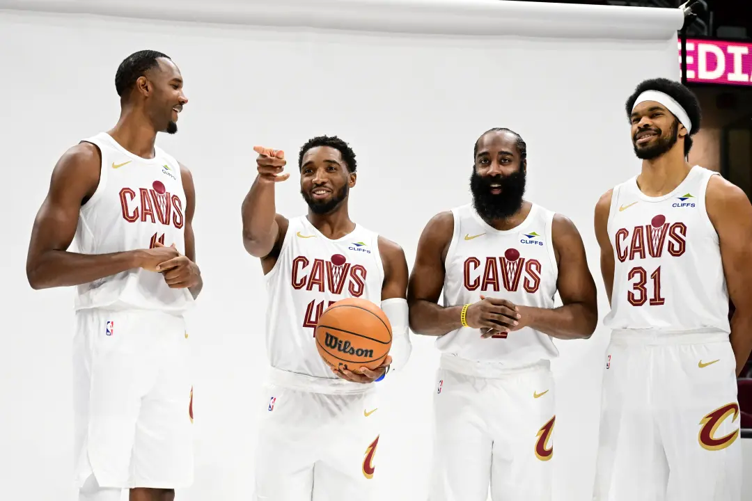 Donovan Mitchell comentou sobre ter visto Peyton Watson na Copa do Mundo, achando ele muito alto. A posição de ala-pivô…