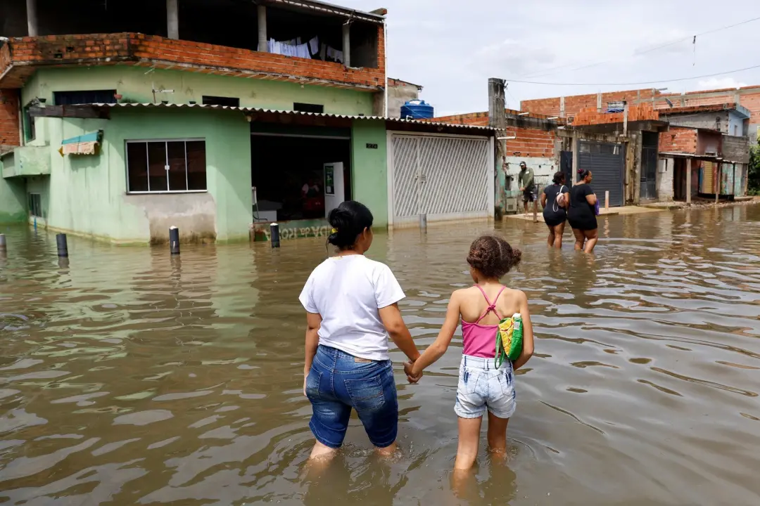 Apenas 9% das perdas econômicas climáticas no Brasil têm cobertura de seguro. Essa lacuna é gigante porque as regiões m…