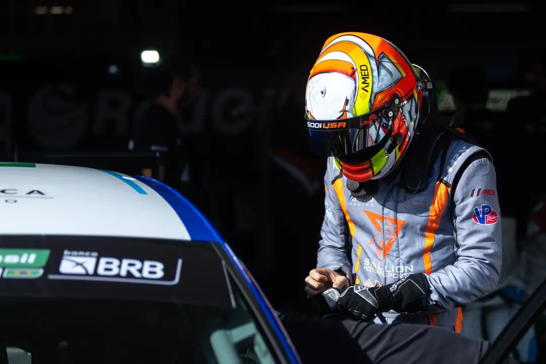 Celso Neto encerra a temporada da IMSA Michelin Pilot Challenge na Road Atlanta, Geórgia, ao lado de Jenson Brickley. V…