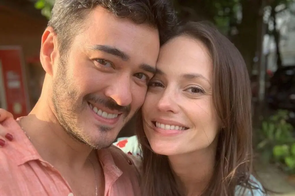 Rosanne Mulholland e Marcos Veras anunciaram o fim do relacionamento de quase dez anos. Eles vão seguir como família e …