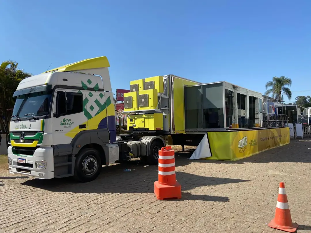 Carreta missionária chega a Santos e oferece consultas médicas e odontológicas gratuitas no Marapé até sexta-feira. É b…