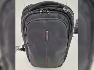 Mochila Samsonite tem espaço para notebook e vários compartimentos. A organização de objetos em uma mochila é important…