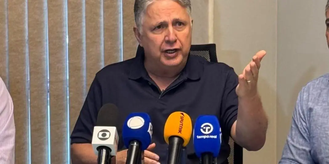 TRE Rio de Janeiro suspendeu propaganda de Garotinho na Globo e Record por informação falsa sobre o TSE. O candidato al…